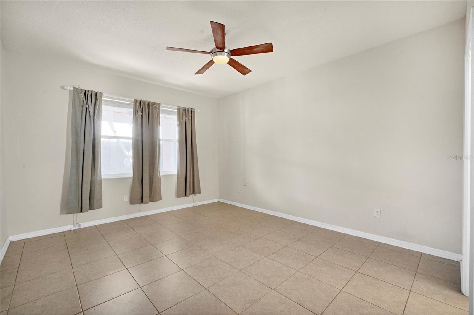 1102 WHITE WATER BAY DR, GROVELAND, FL, 34736