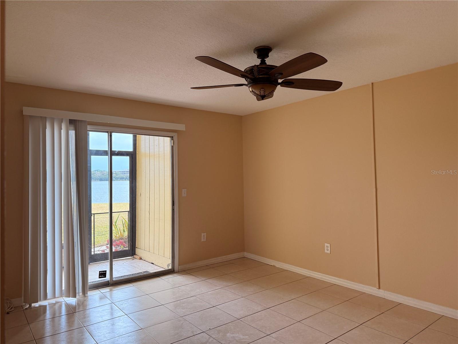 934 LAKE DESTINY RD #B, ALTAMONTE SPRINGS, FL, 32714