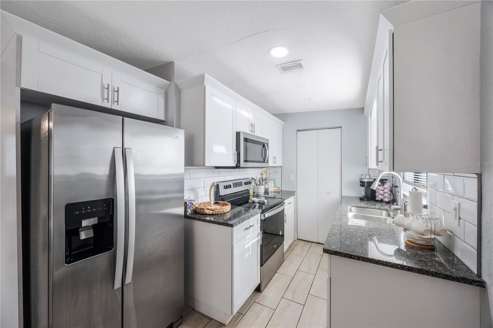 9169 ROBIN RD, SEMINOLE, FL, 33777