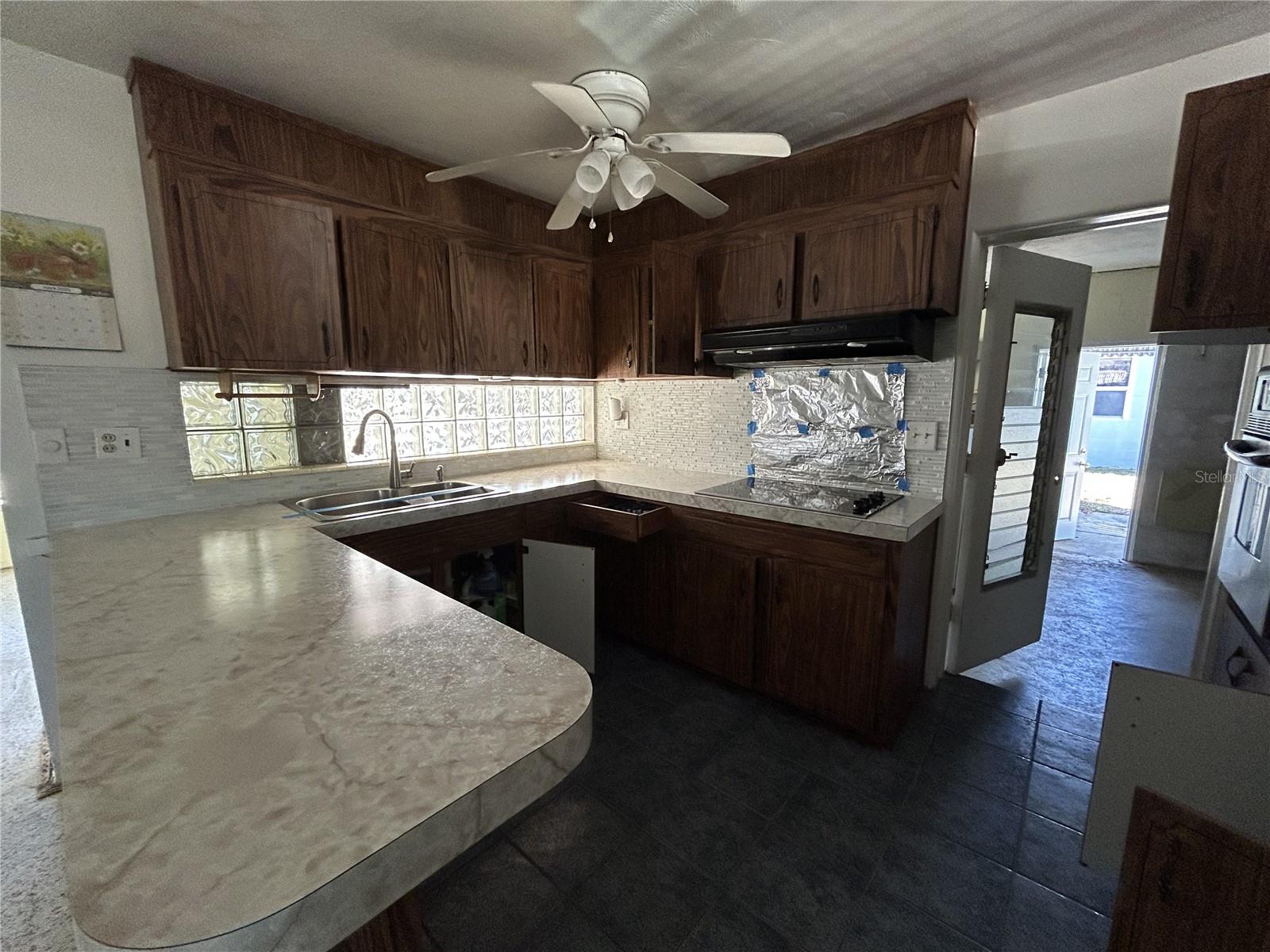 6116 52ND AVE N, KENNETH CITY, FL, 33709