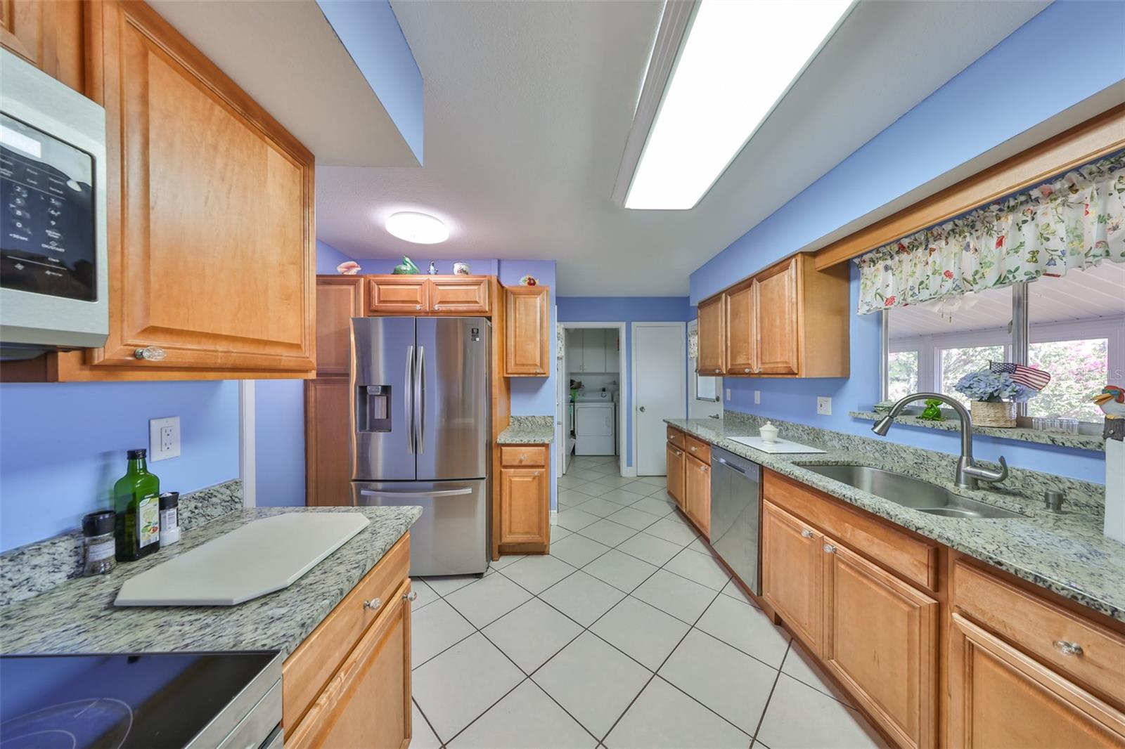 607 FOX HILLS DR, SUN CITY CENTER, FL, 33573