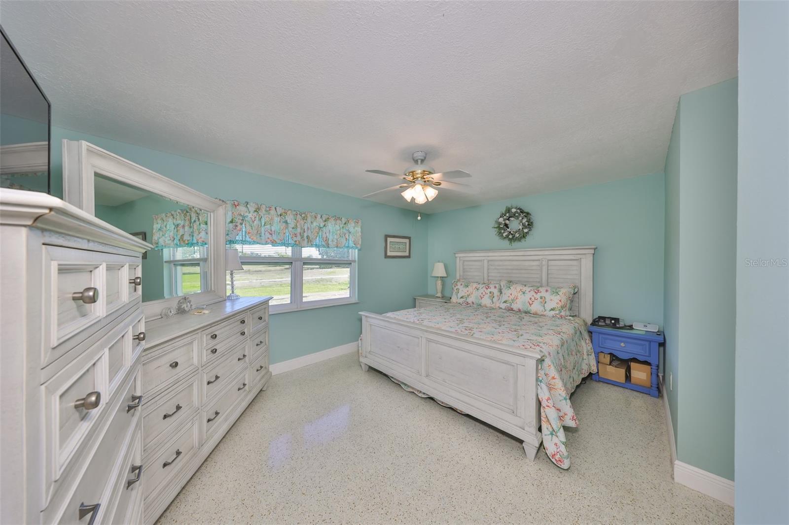 607 FOX HILLS DR, SUN CITY CENTER, FL, 33573