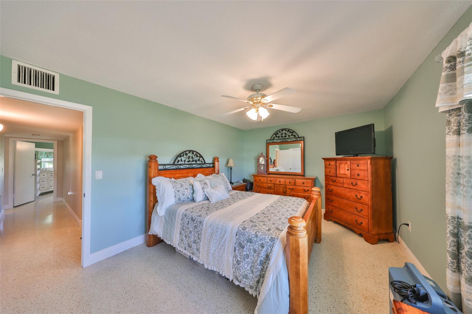 607 FOX HILLS DR, SUN CITY CENTER, FL, 33573