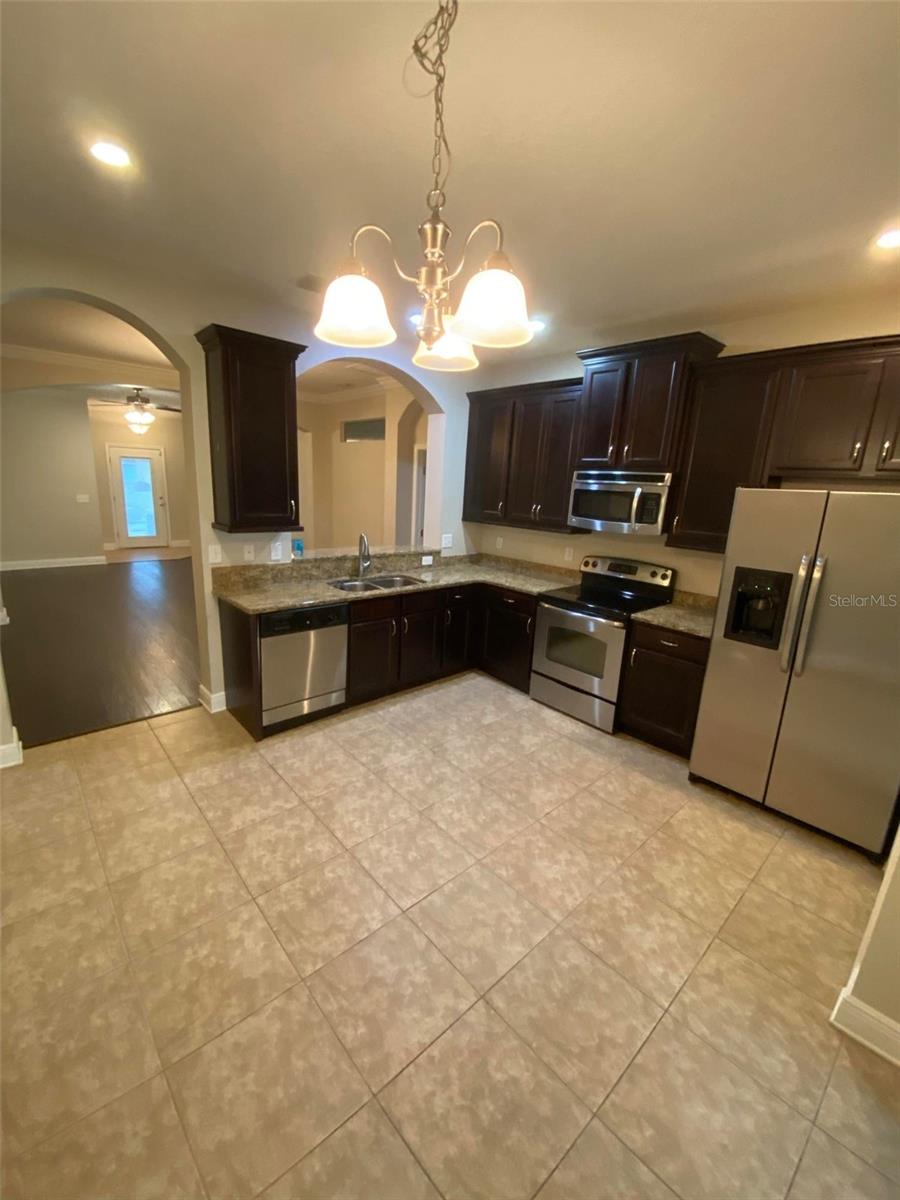 6934 FROG POCKET PL, TAMPA, FL, 33616