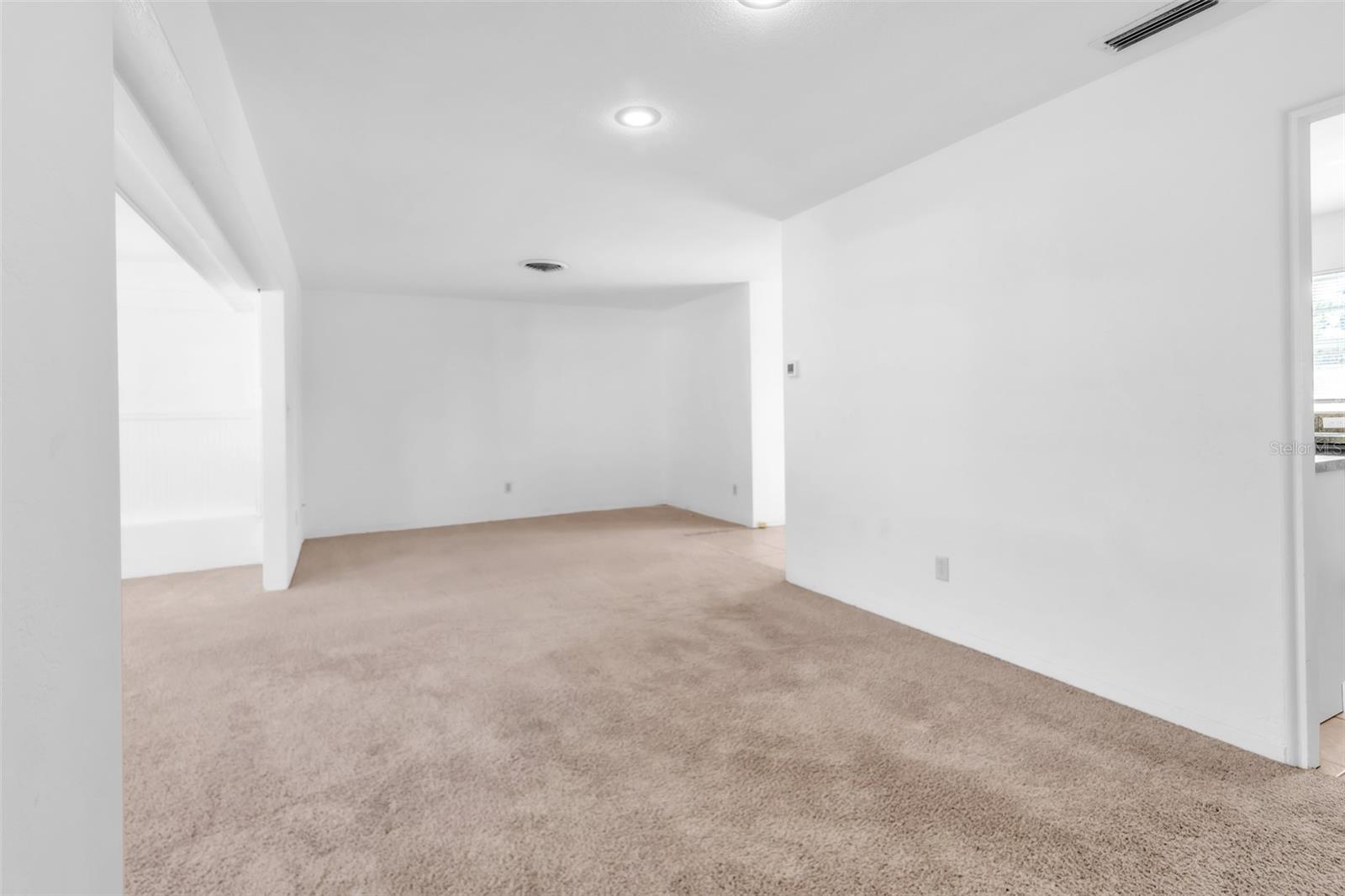 13963 TRINIDAD DR, SEMINOLE, FL, 33776