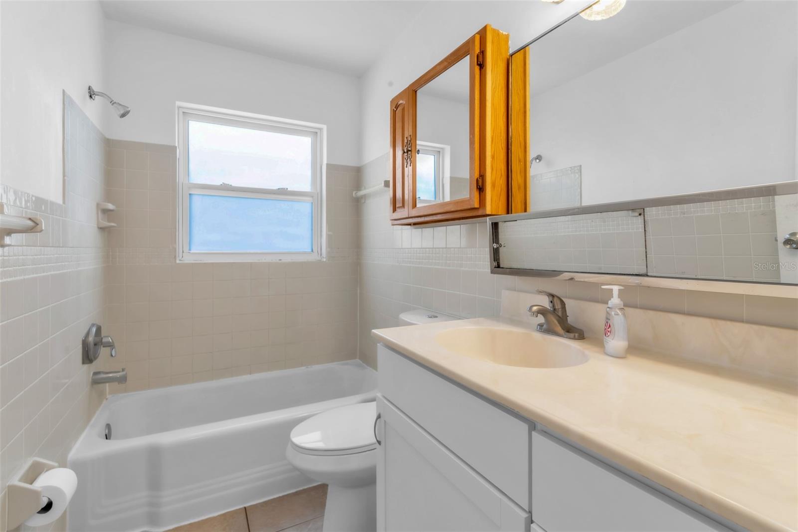 13963 TRINIDAD DR, SEMINOLE, FL, 33776