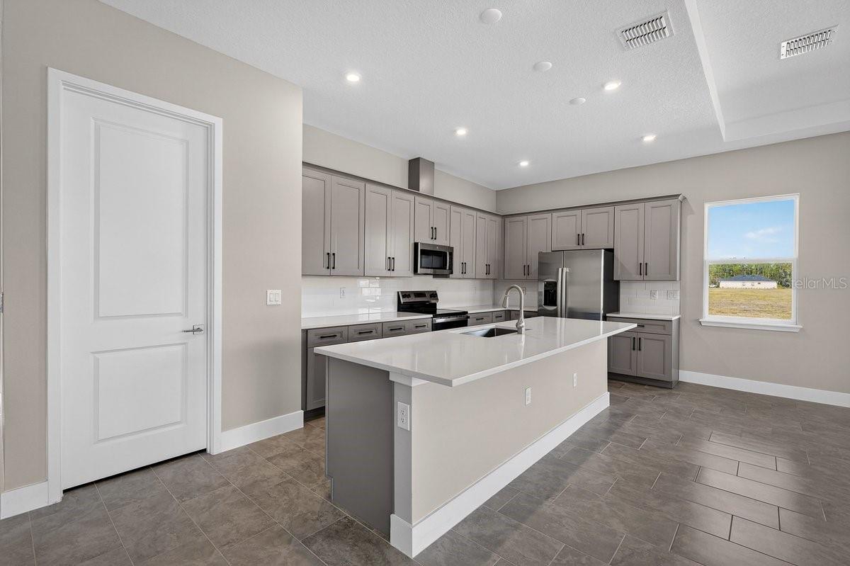 1262 CHAMPIONS DR, DAYTONA BEACH, FL, 32124