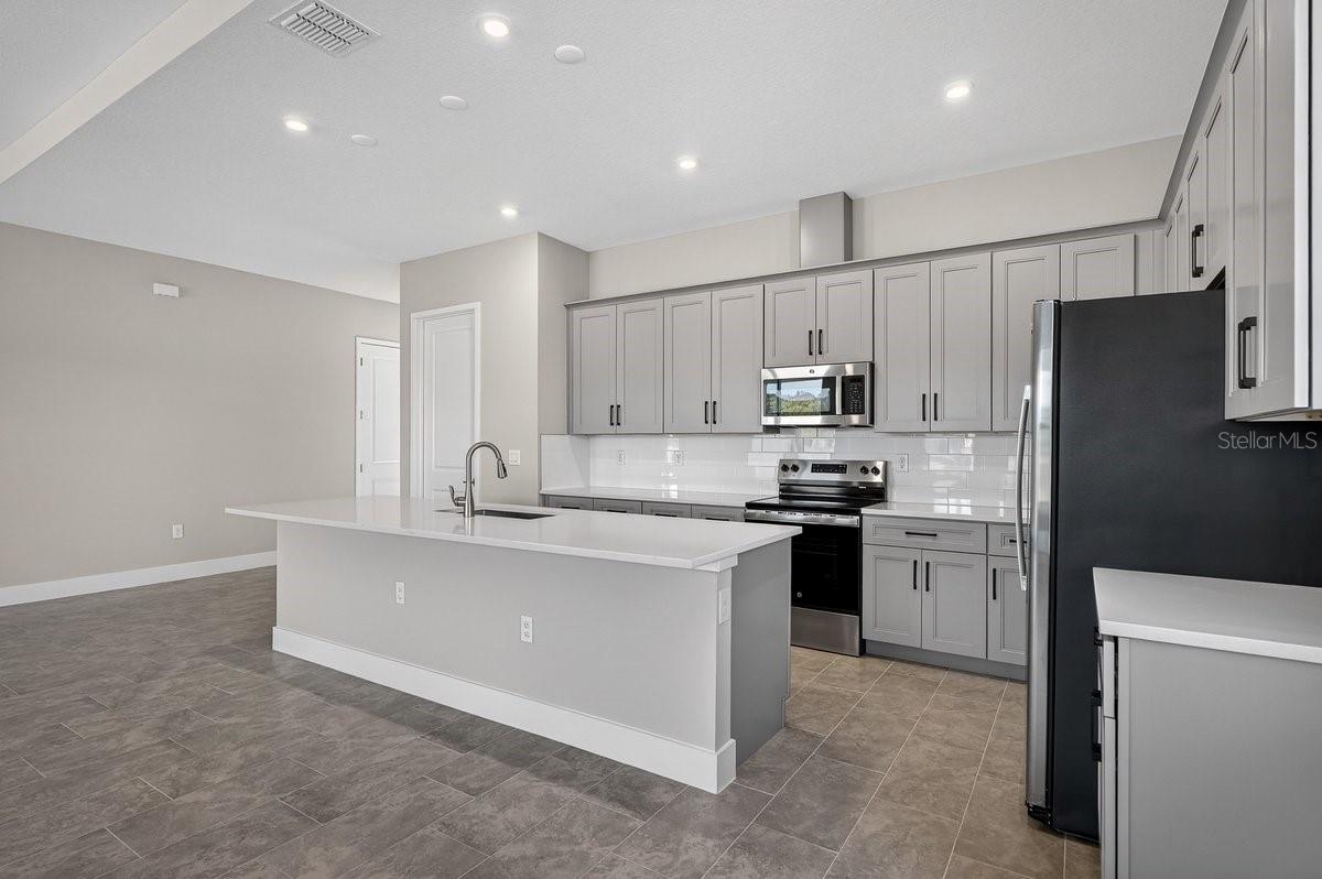 1262 CHAMPIONS DR, DAYTONA BEACH, FL, 32124