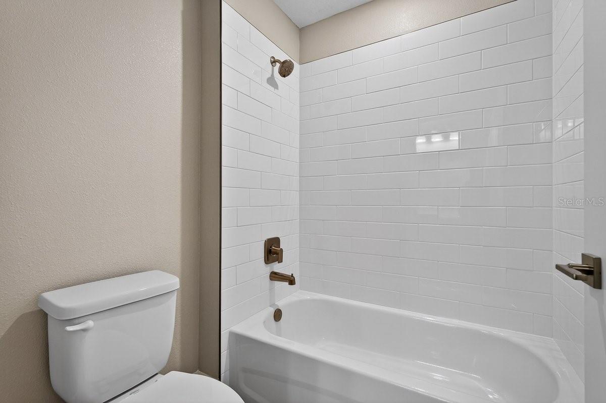 1262 CHAMPIONS DR, DAYTONA BEACH, FL, 32124