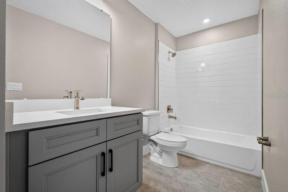 1262 CHAMPIONS DR, DAYTONA BEACH, FL, 32124