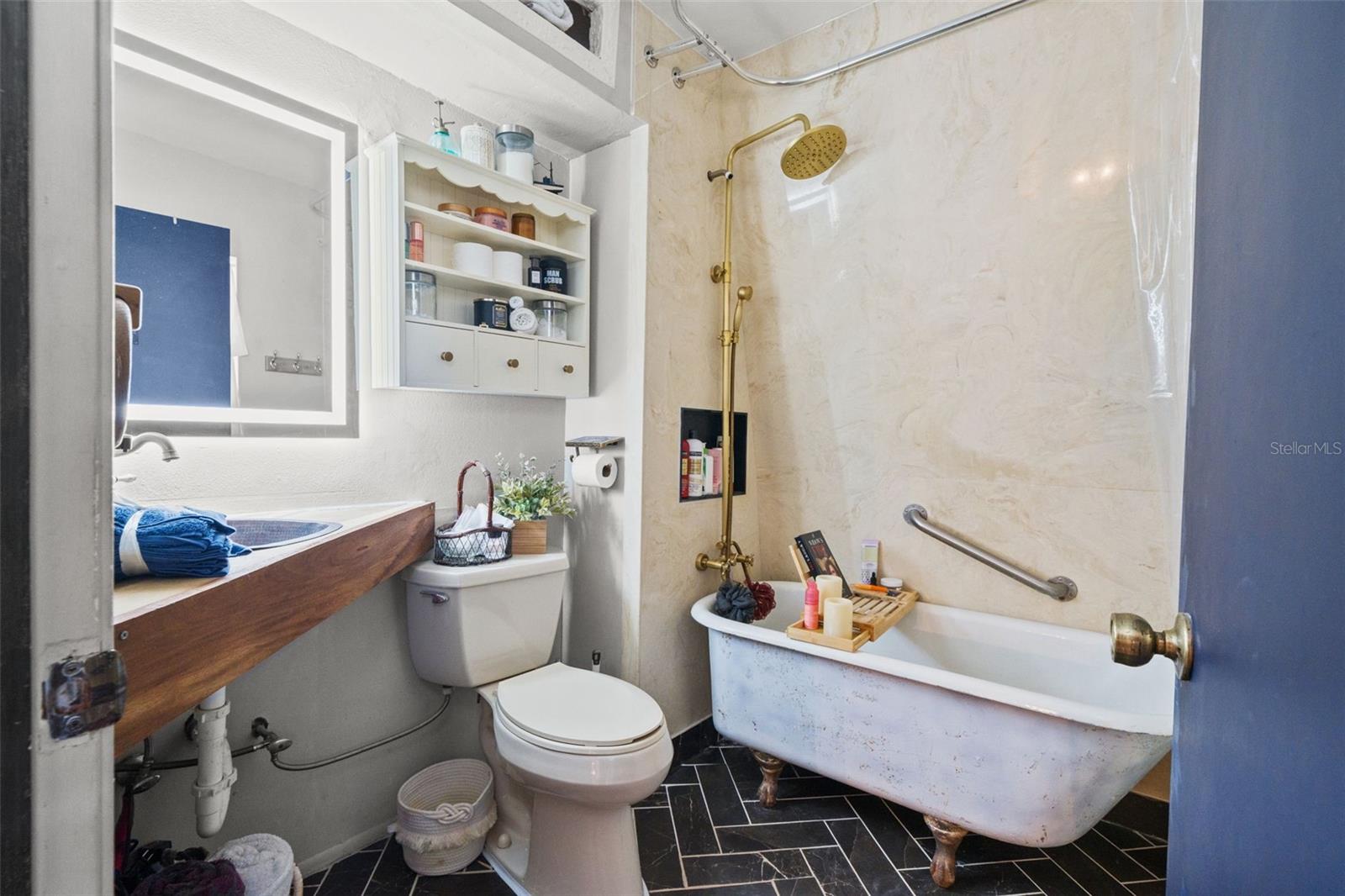 6271 COLONY CIR, WEEKI WACHEE, FL, 34607