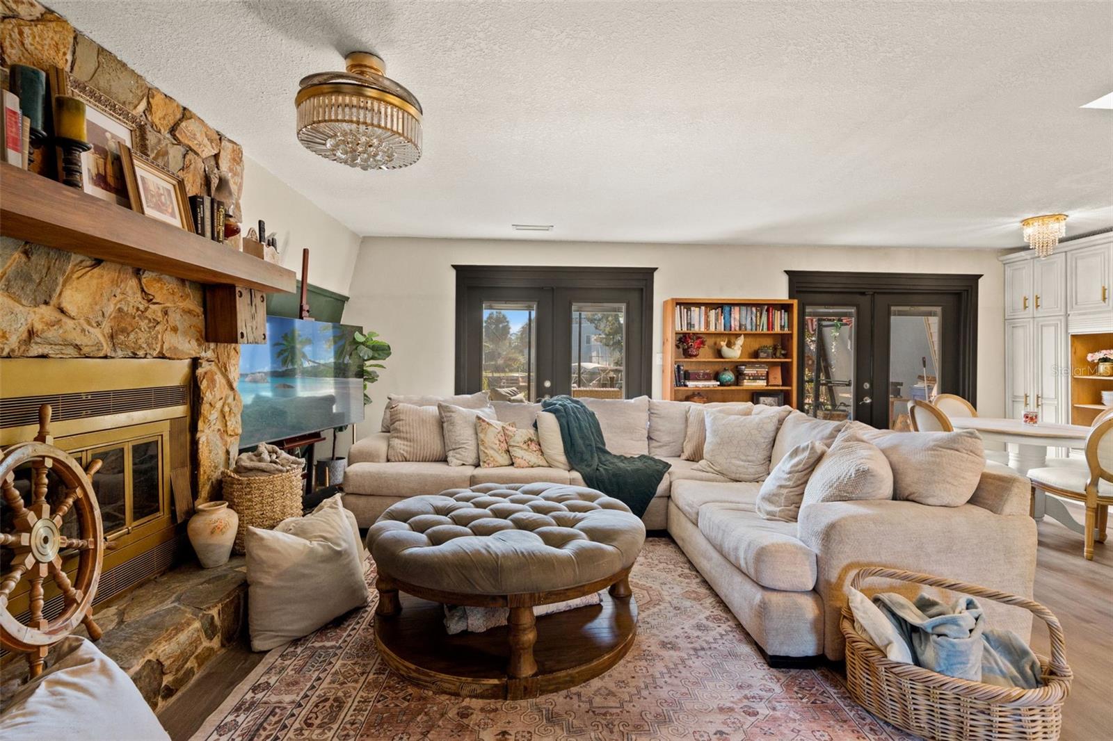 6271 COLONY CIR, WEEKI WACHEE, FL, 34607