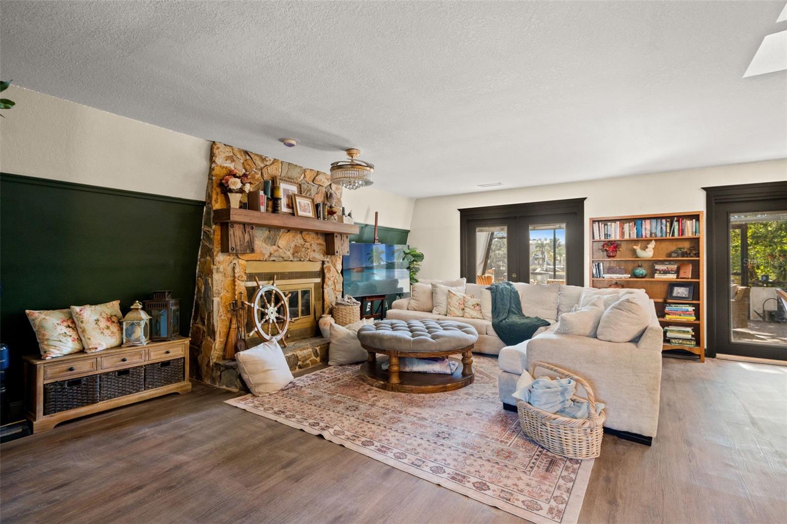 6271 COLONY CIR, WEEKI WACHEE, FL, 34607