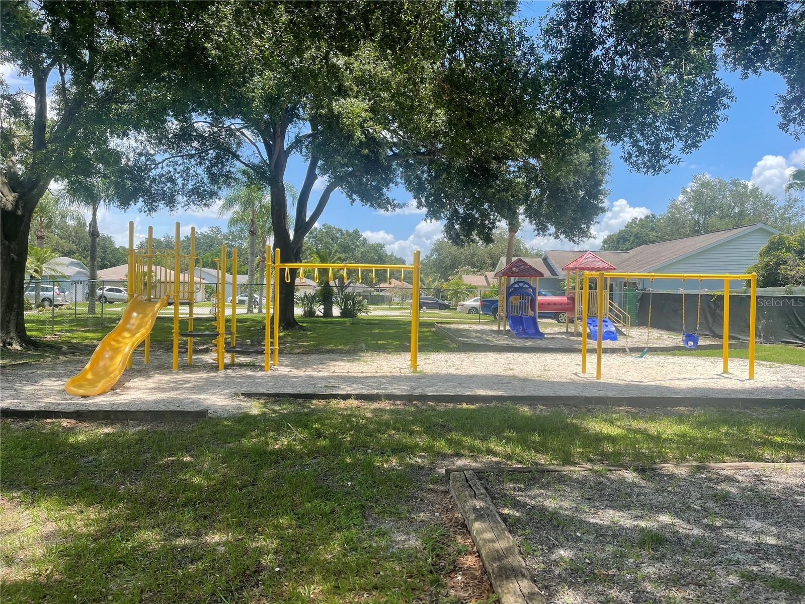 310 CRYSTAL GOBLET CT, VALRICO, FL, 33594