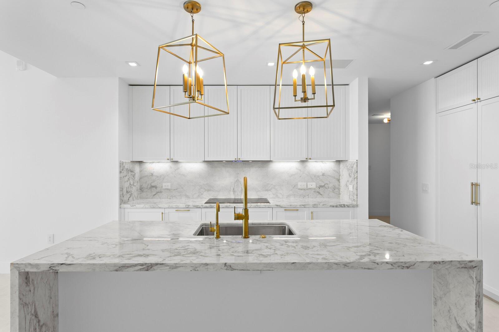 3015 S YSABELLA AVE #2002, TAMPA, FL, 33629