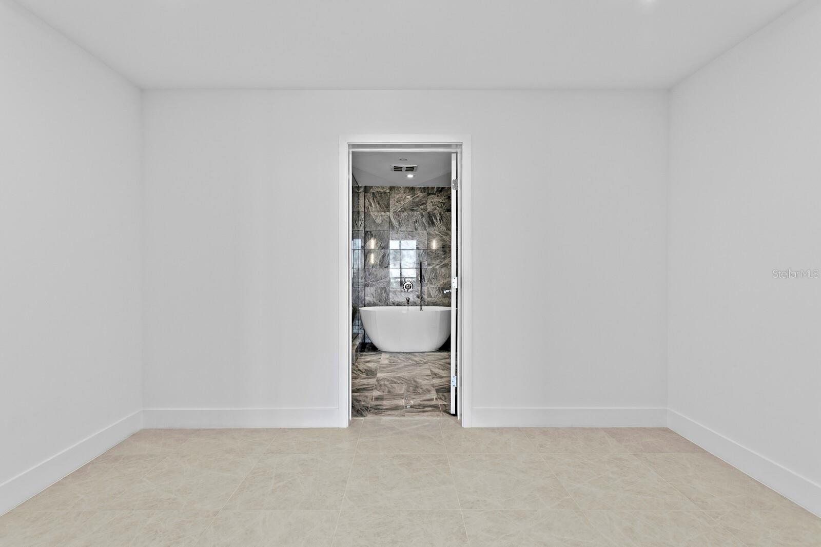 3015 S YSABELLA AVE #2002, TAMPA, FL, 33629