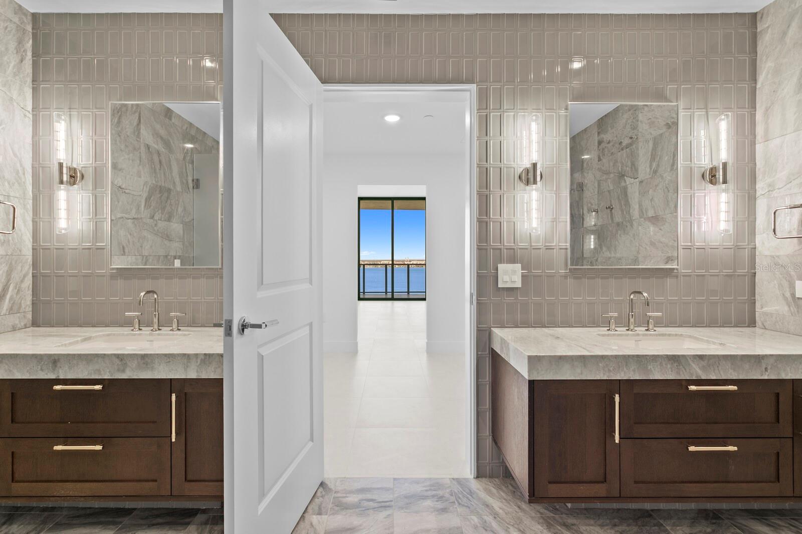 3015 S YSABELLA AVE #2002, TAMPA, FL, 33629