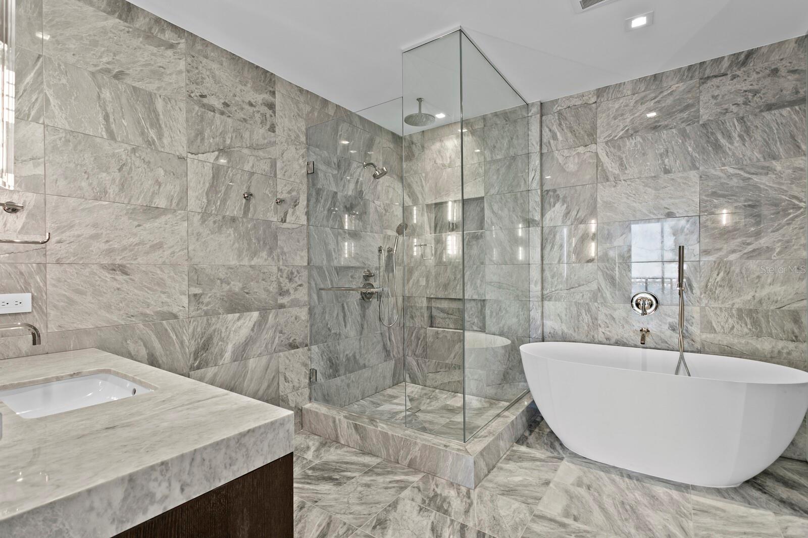 3015 S YSABELLA AVE #2002, TAMPA, FL, 33629