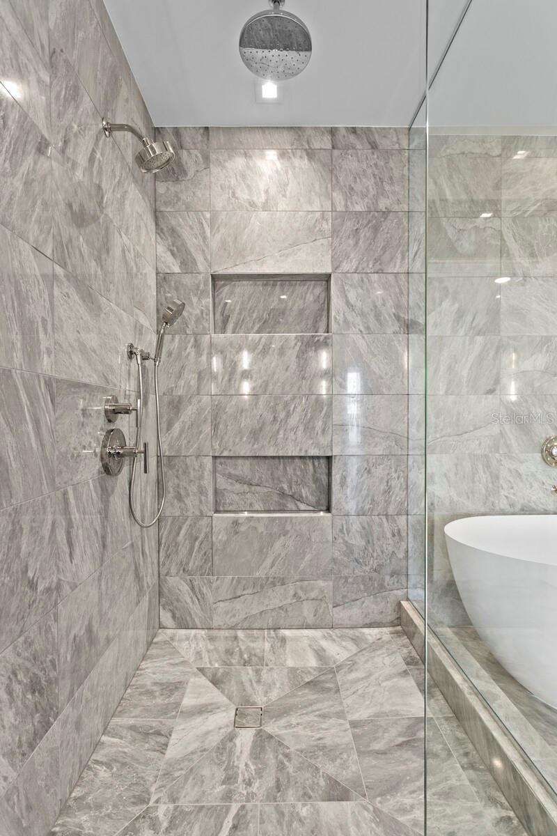 3015 S YSABELLA AVE #2002, TAMPA, FL, 33629