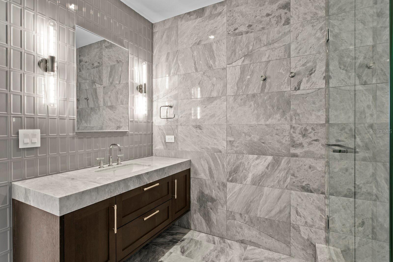 3015 S YSABELLA AVE #2002, TAMPA, FL, 33629