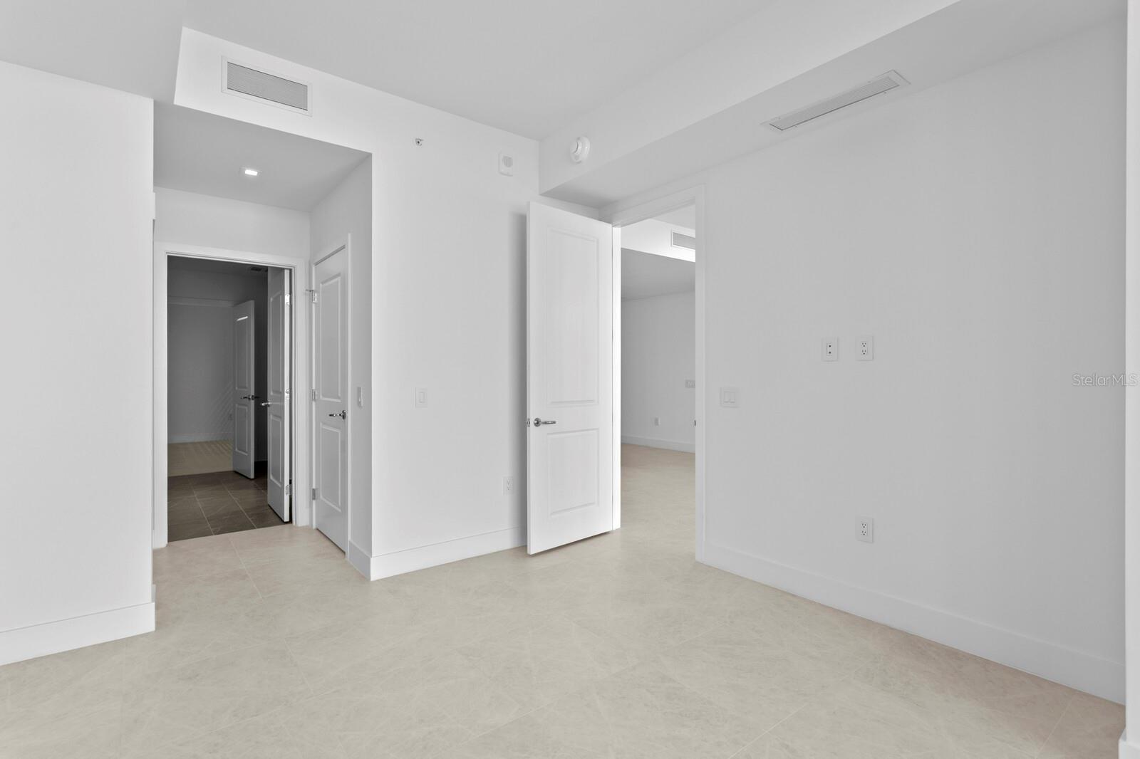 3015 S YSABELLA AVE #2002, TAMPA, FL, 33629