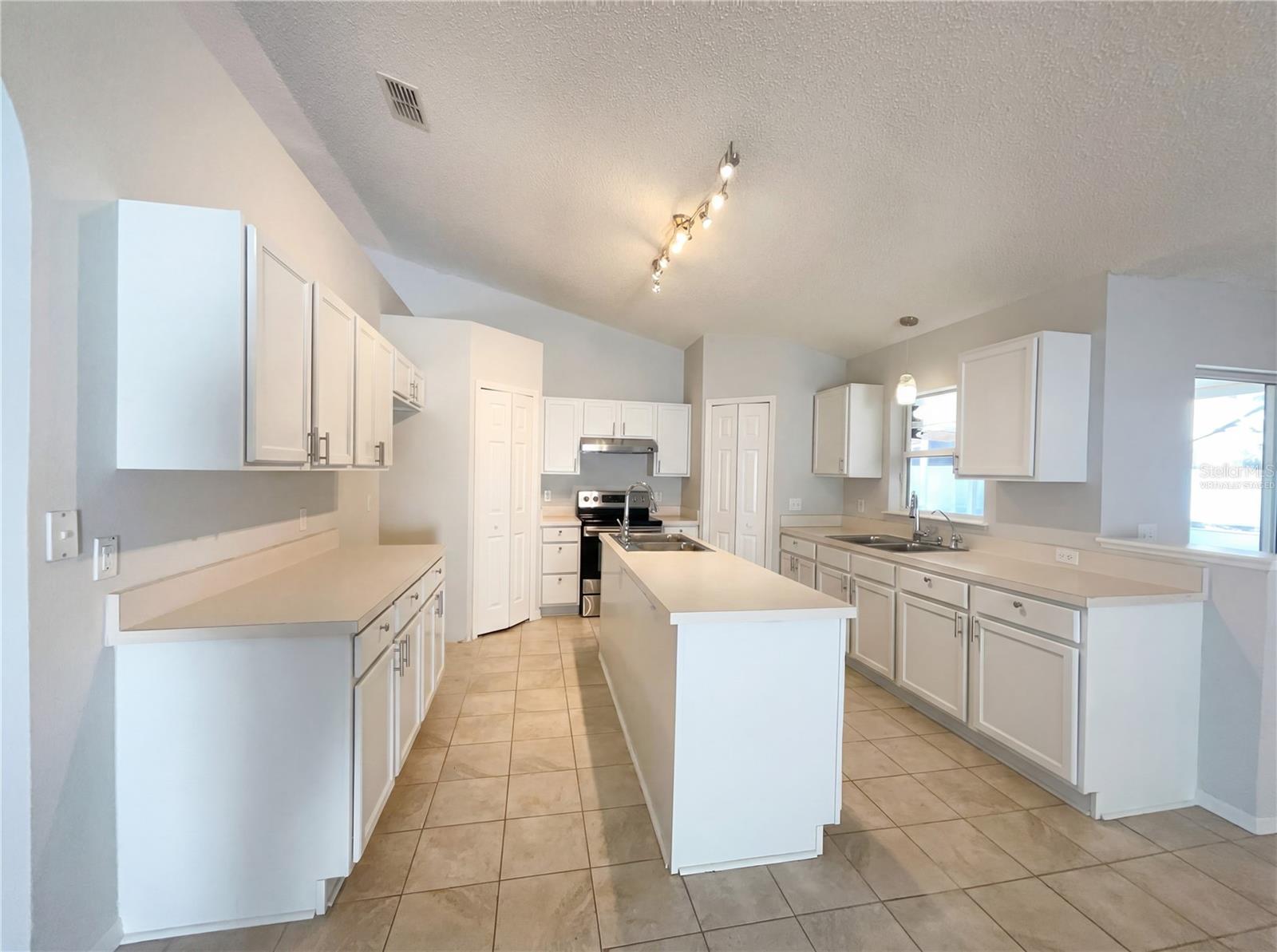 58 LLAMA TRL, PALM COAST, FL, 32164