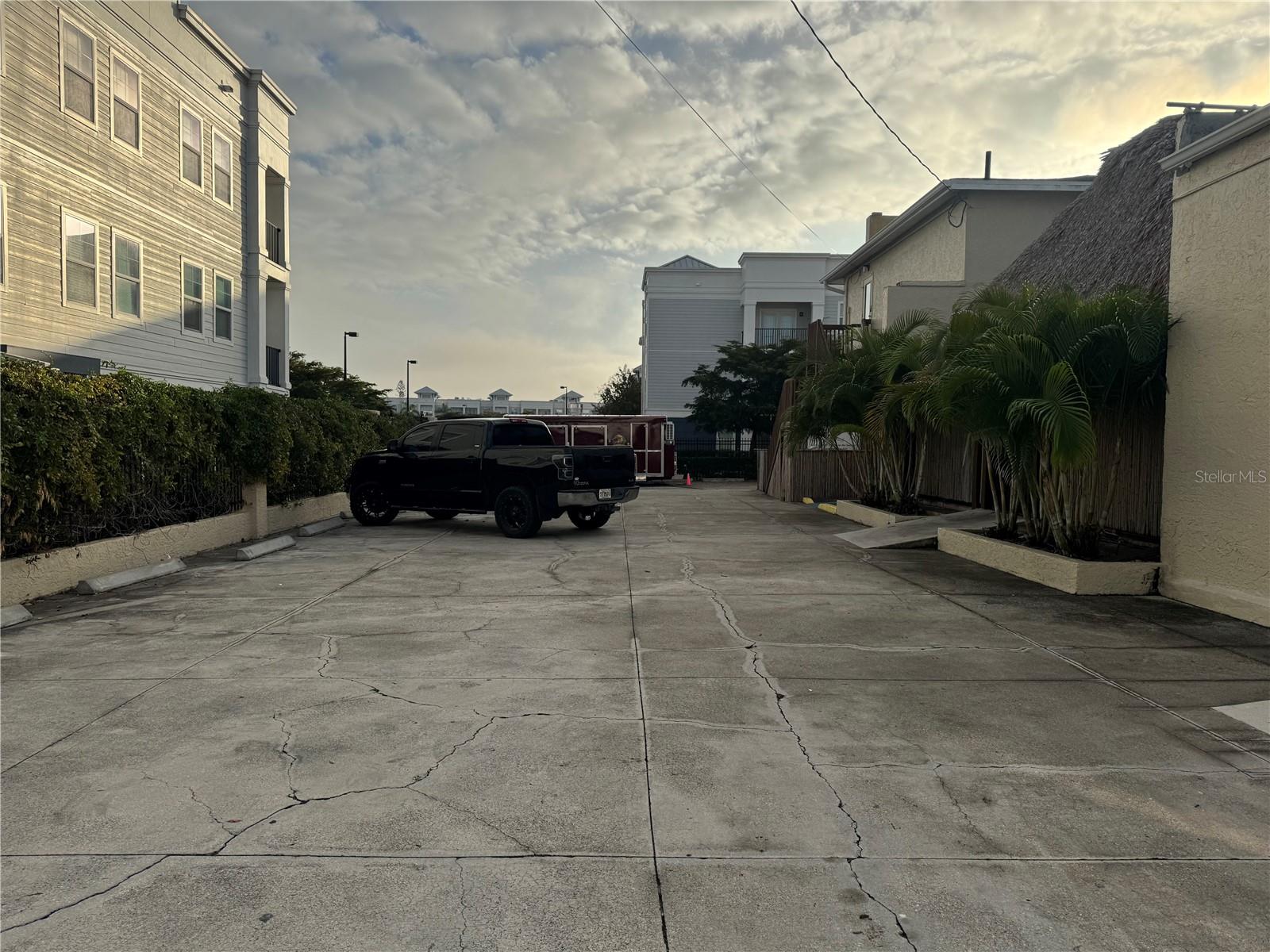 1001 MANATEE AVE E, BRADENTON, FL, 34208