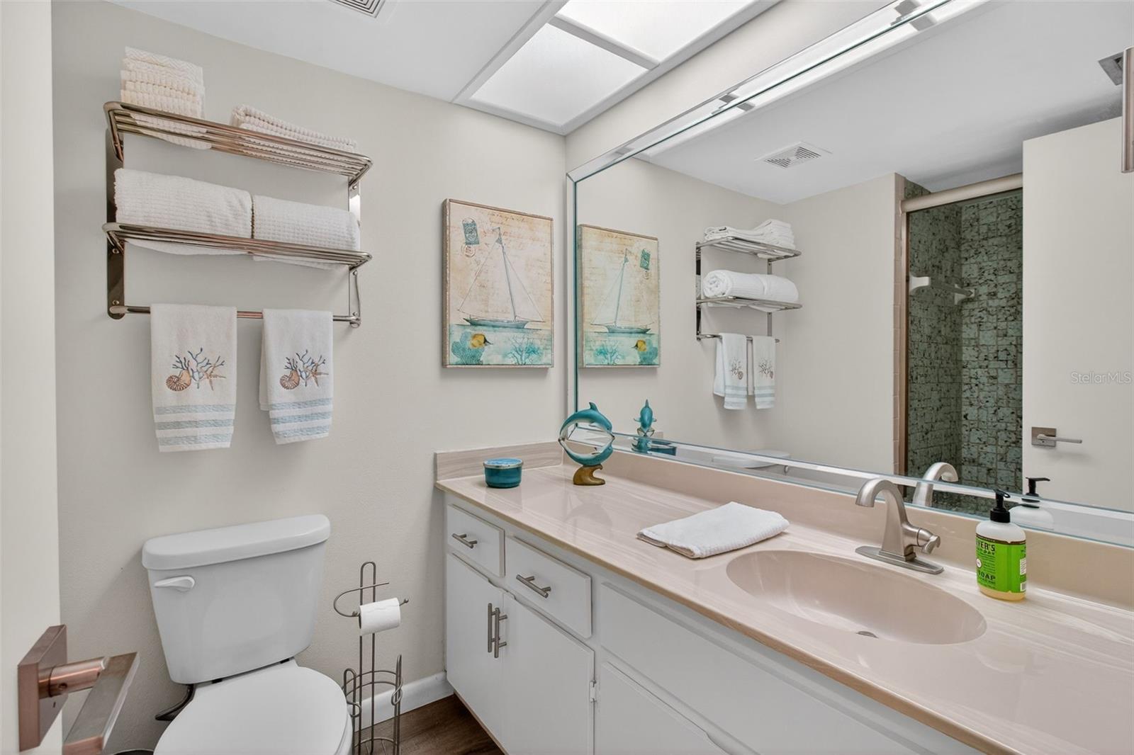 225 COUNTRY CLUB DR #D239, LARGO, FL, 33771