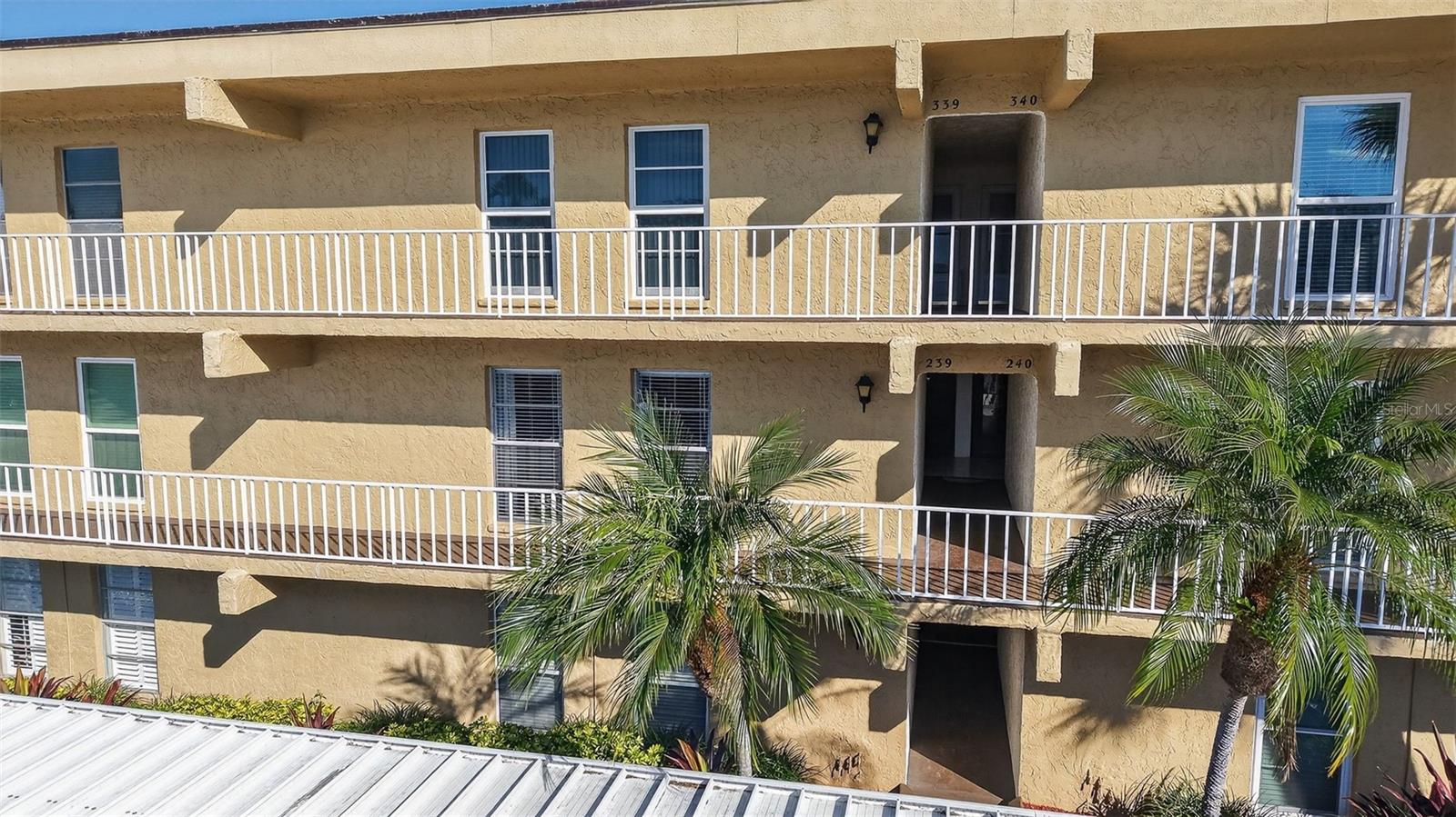 225 COUNTRY CLUB DR #D239, LARGO, FL, 33771