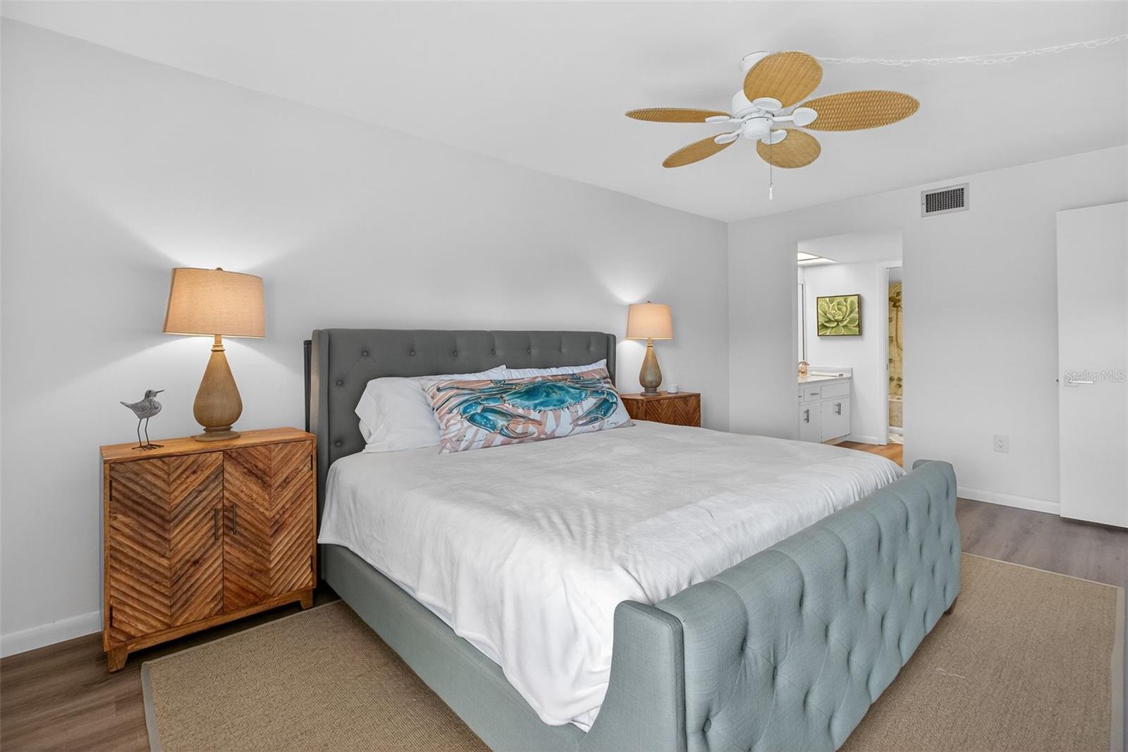 225 COUNTRY CLUB DR #D239, LARGO, FL, 33771