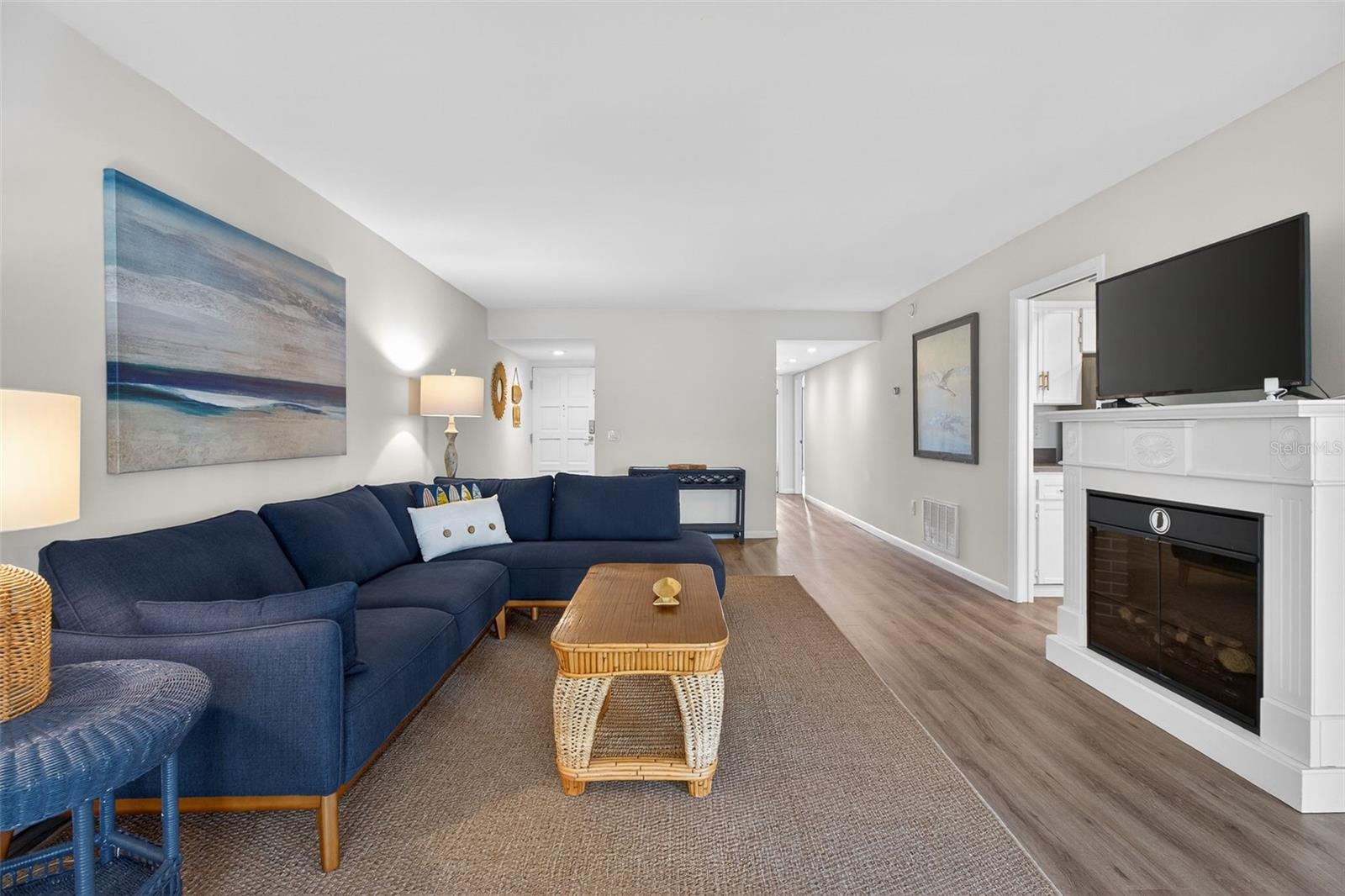 225 COUNTRY CLUB DR #D239, LARGO, FL, 33771