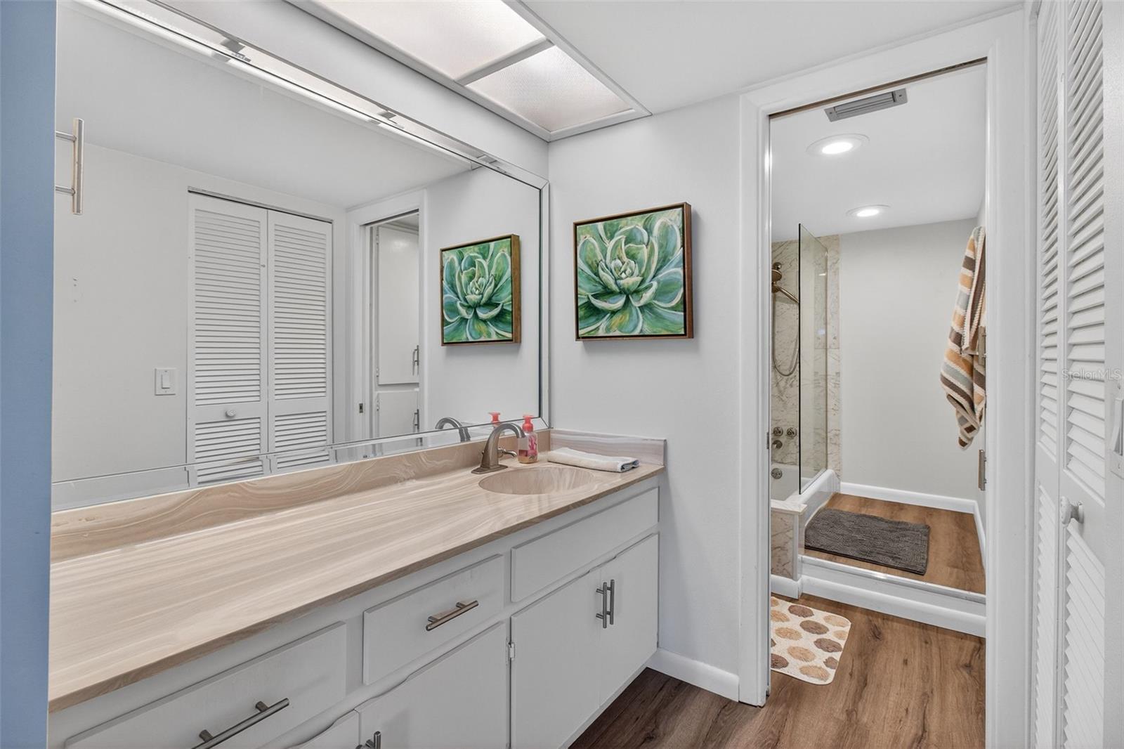 225 COUNTRY CLUB DR #D239, LARGO, FL, 33771