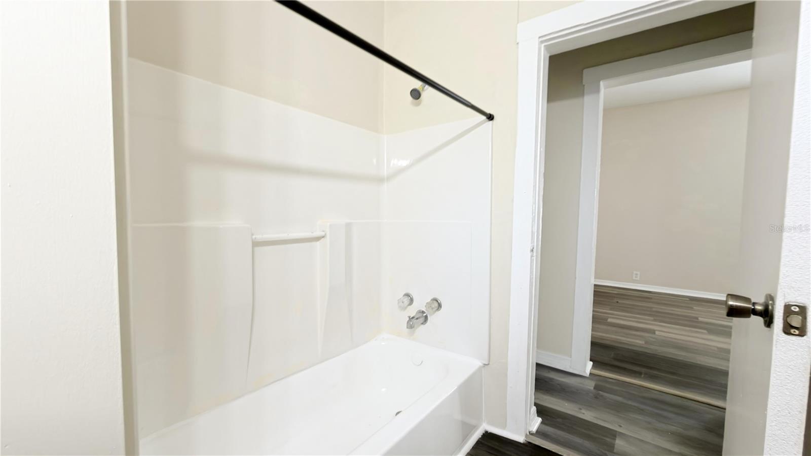 8113 N SEMMES ST, TAMPA, FL, 33604