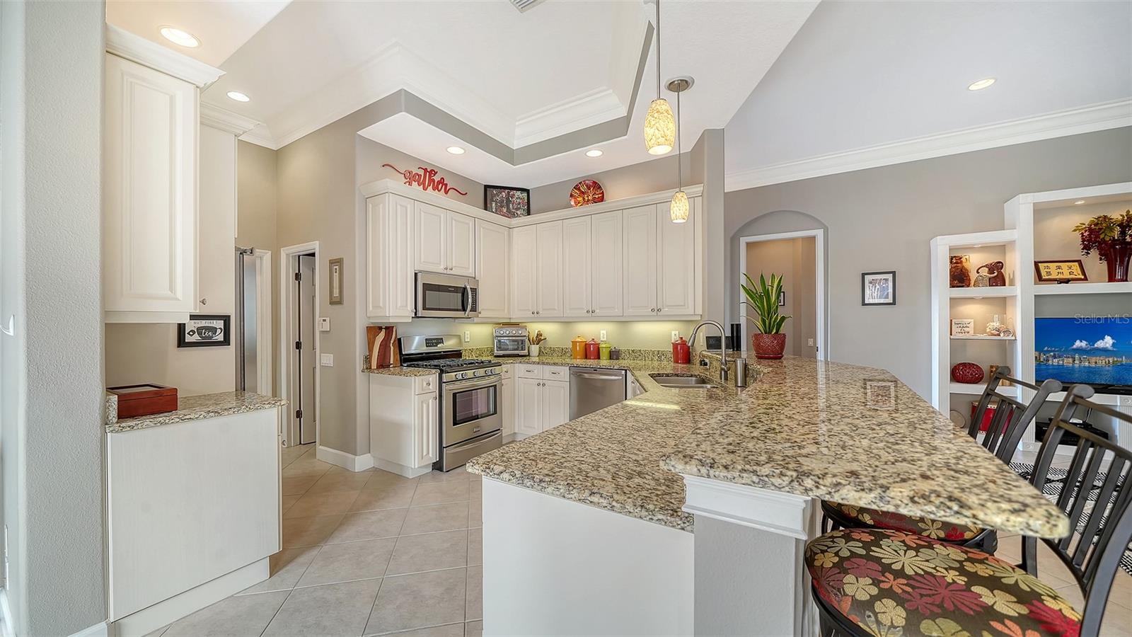 9759 51ST TER E, BRADENTON, FL, 34211