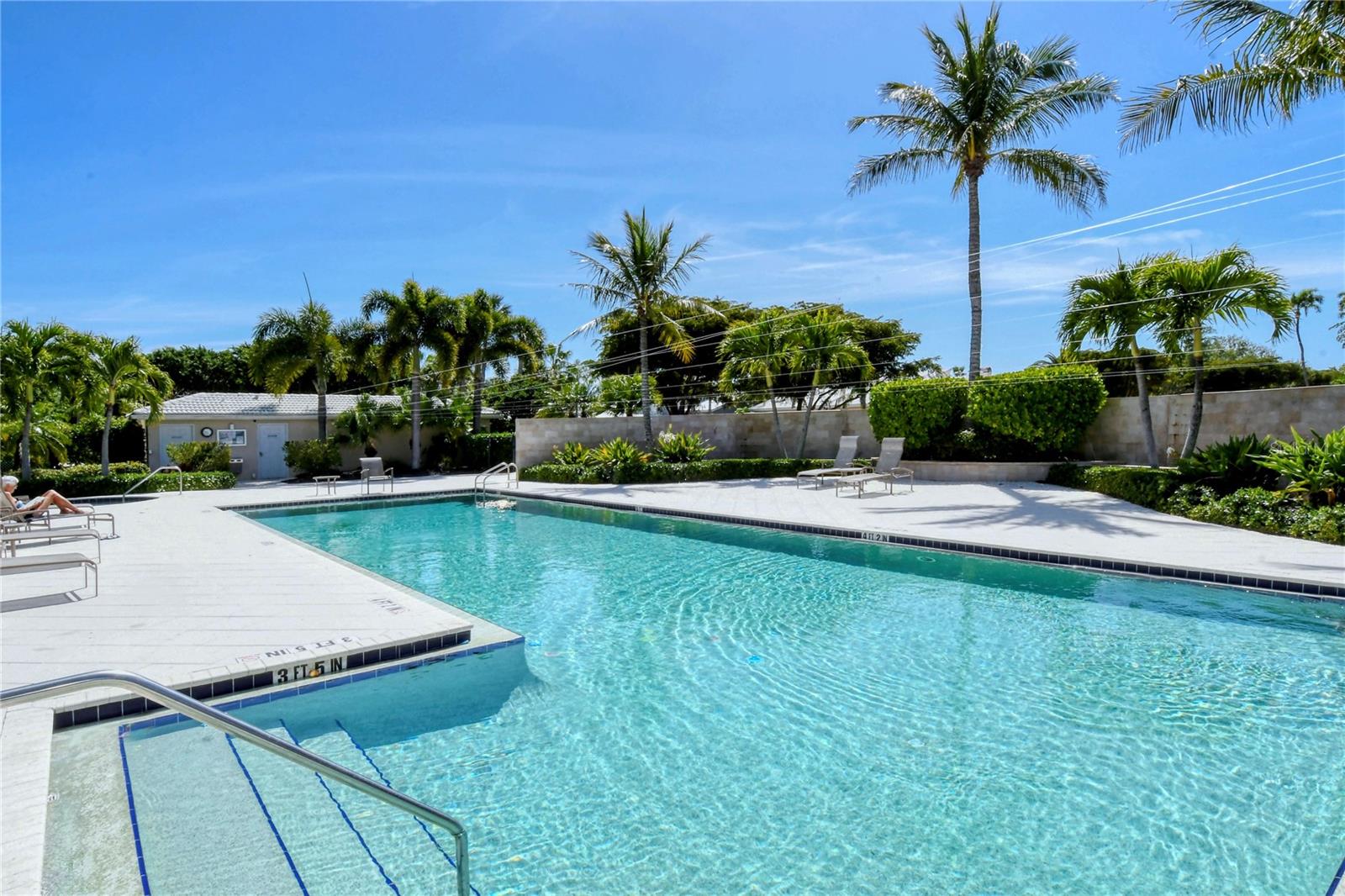 3530 MISTLETOE LN, LONGBOAT KEY, FL, 34228