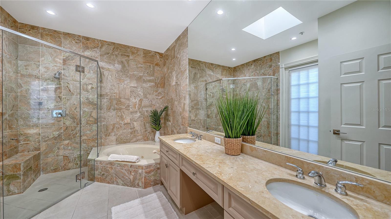 3530 MISTLETOE LN, LONGBOAT KEY, FL, 34228