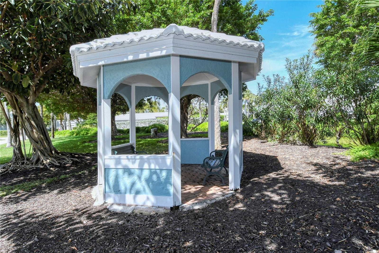 3530 MISTLETOE LN, LONGBOAT KEY, FL, 34228