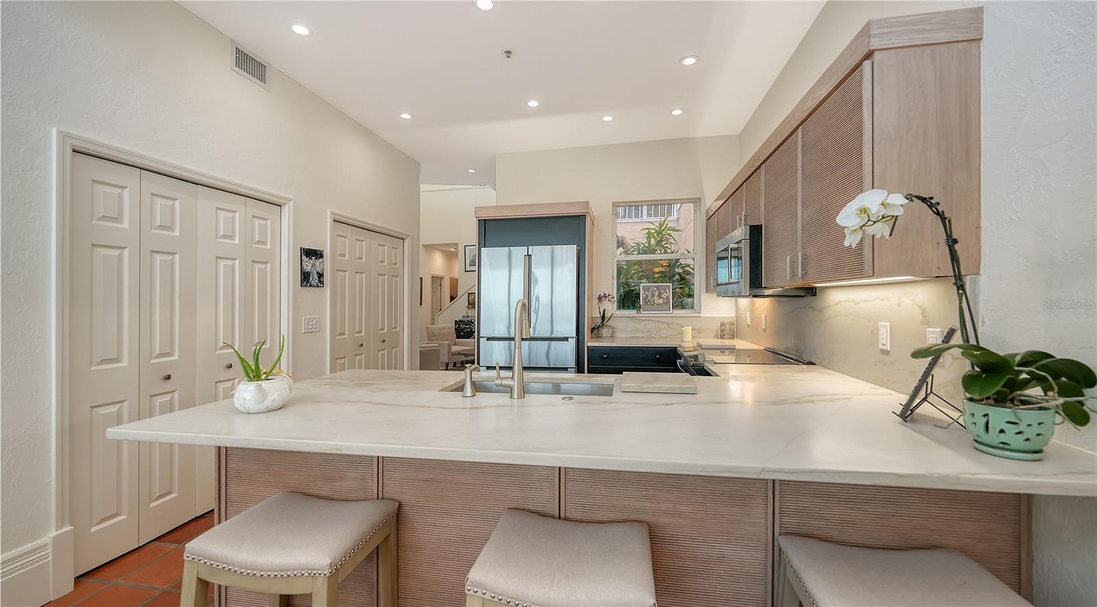 3530 MISTLETOE LN, LONGBOAT KEY, FL, 34228