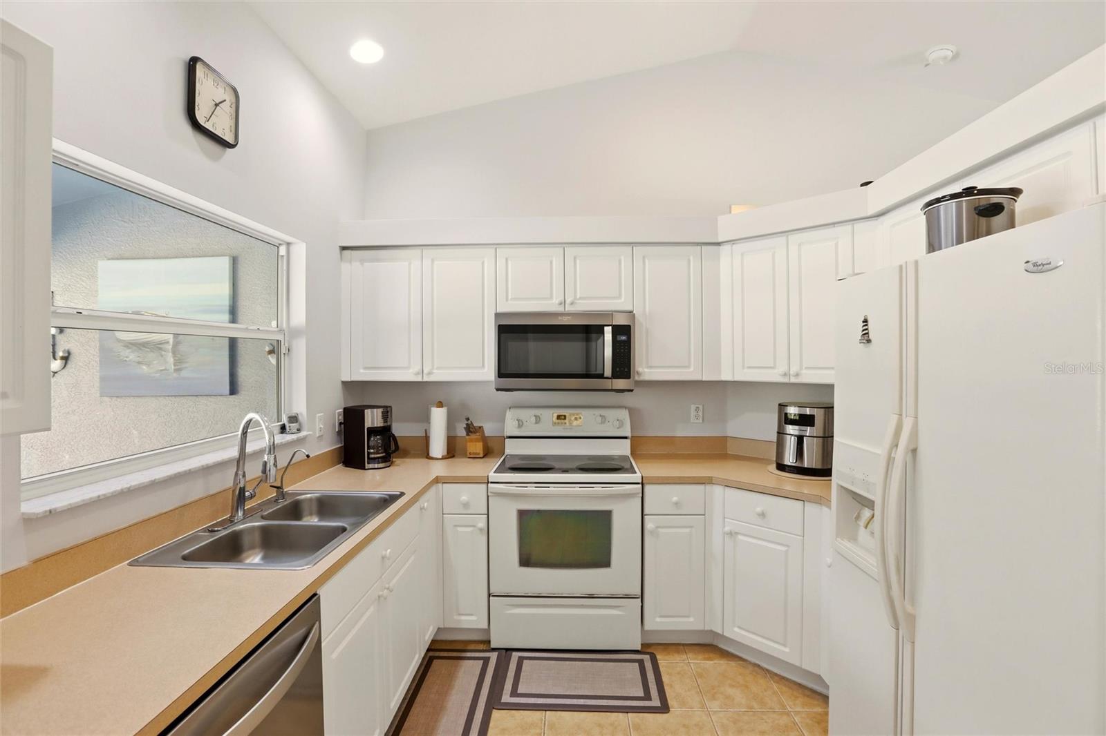 515 NE 5TH PL, CAPE CORAL, FL, 33909