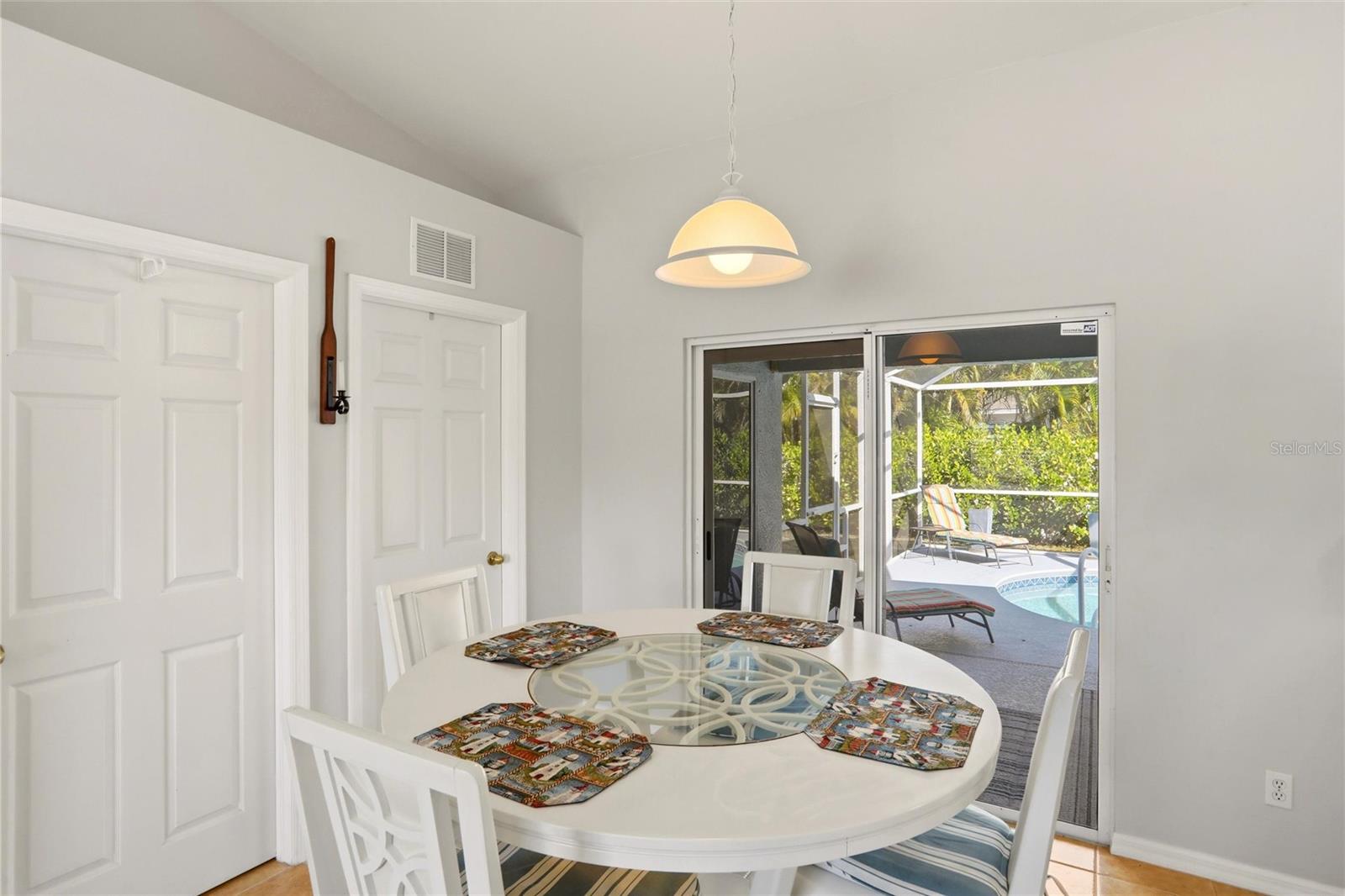 515 NE 5TH PL, CAPE CORAL, FL, 33909