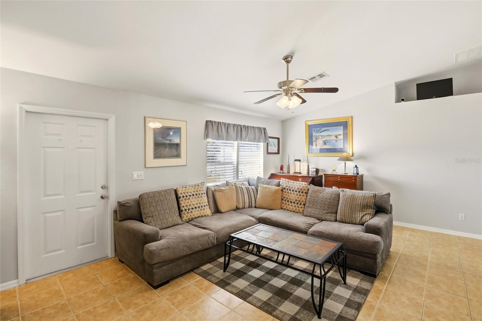 515 NE 5TH PL, CAPE CORAL, FL, 33909