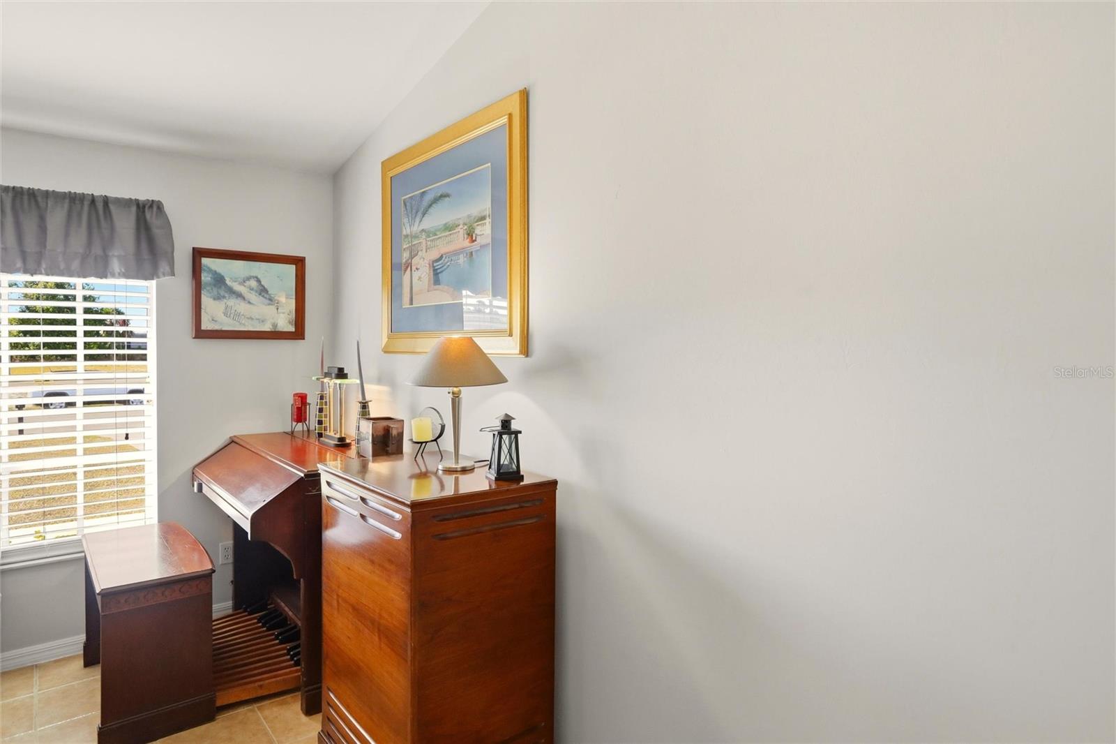 515 NE 5TH PL, CAPE CORAL, FL, 33909