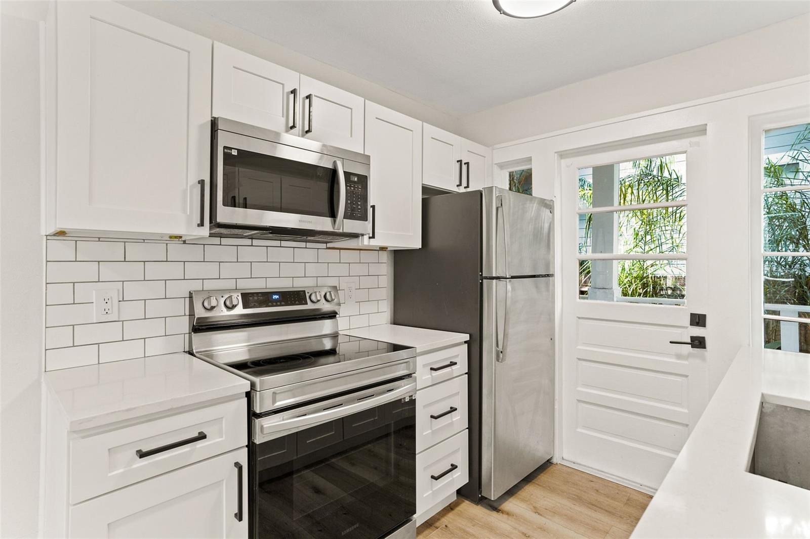 1153 34TH AVE N #8, ST PETERSBURG, FL, 33713