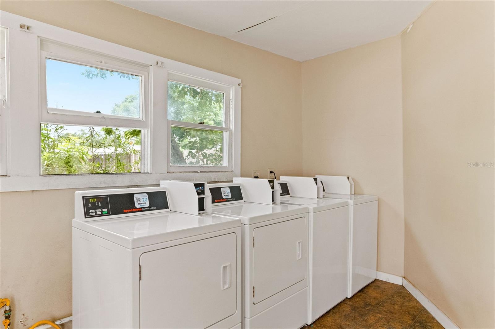 1153 34TH AVE N #8, ST PETERSBURG, FL, 33713