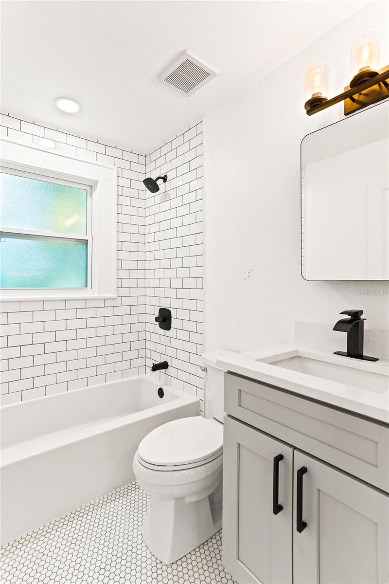 1153 34TH AVE N #8, ST PETERSBURG, FL, 33713