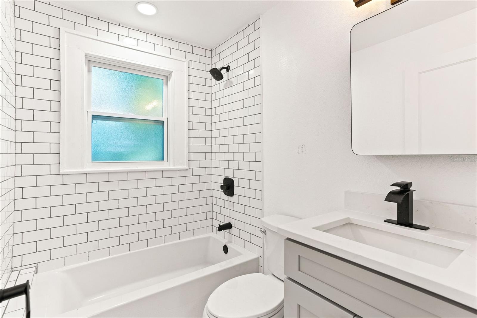 1153 34TH AVE N #8, ST PETERSBURG, FL, 33713