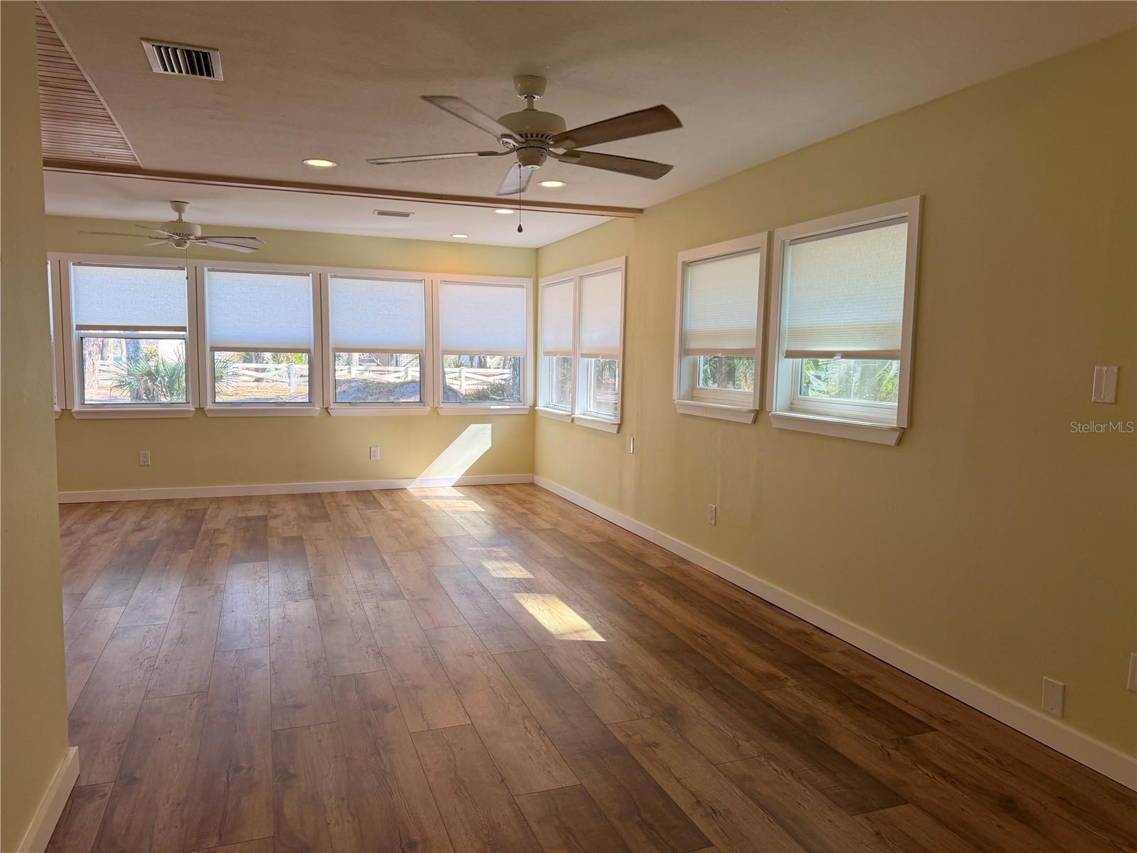 53706 RIVERTRACE RD, ASTOR, FL, 32102