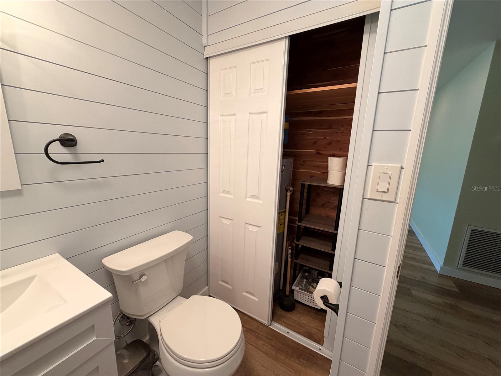 53706 RIVERTRACE RD, ASTOR, FL, 32102