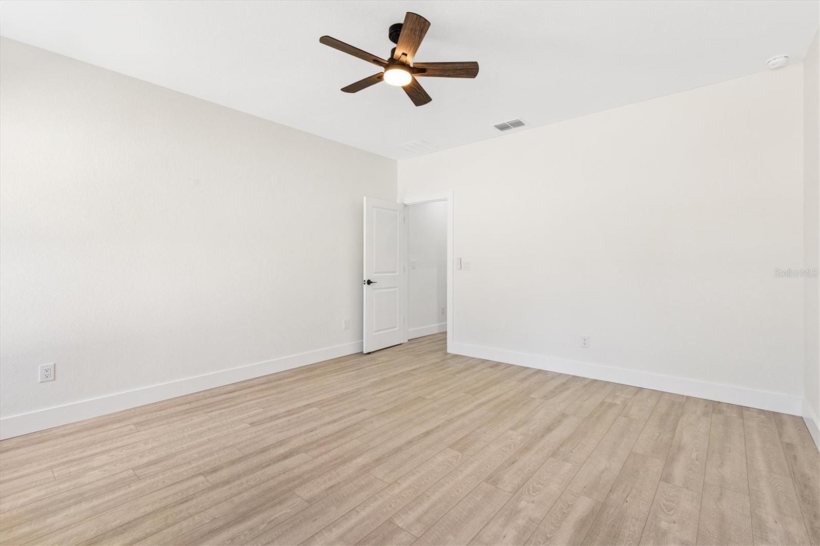 8506 COUNTY ROAD 243, WILDWOOD, FL, 34785