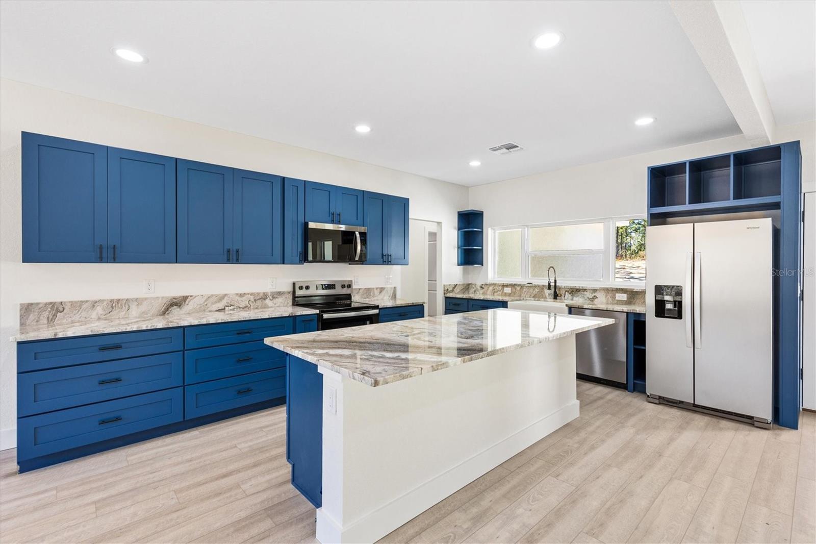 8506 COUNTY ROAD 243, WILDWOOD, FL, 34785